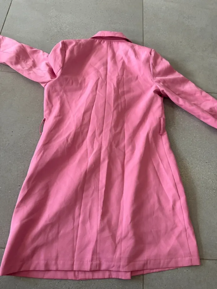 Long blazer rose Missguided taille 38, très bon état il manque la ceinture, 80cm longueur - photo numéro 6