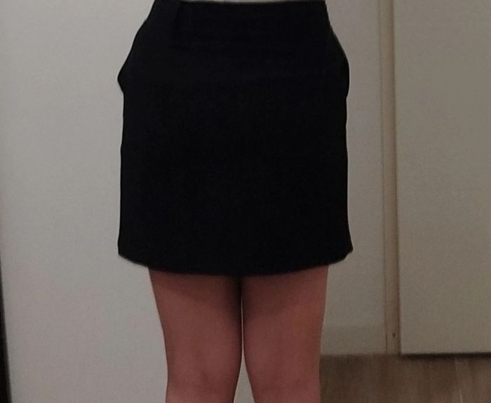 Jupe noire - photo numéro 2