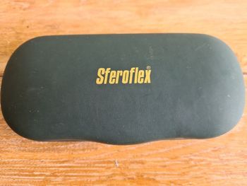 Boite à lunettes vert