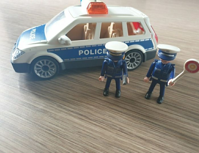 Voiture police playmobil