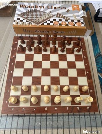 Échiquier en bois neuf