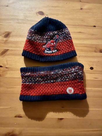 Bonnet et cache cou Spiderman