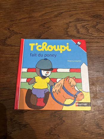 Livre T’choupi fait du poney