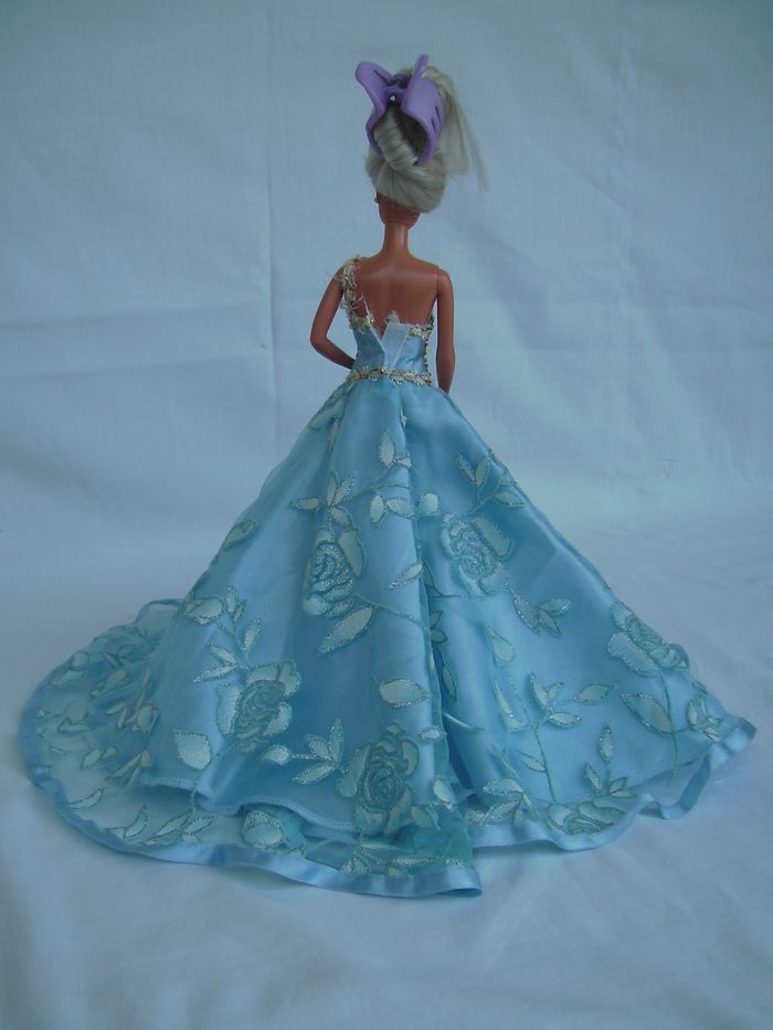 Robe de soirée bleu pour poupée Barbie - Créateur - photo numéro 5