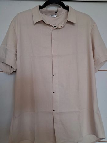 Très jolie chemise homme taille M beige neuve