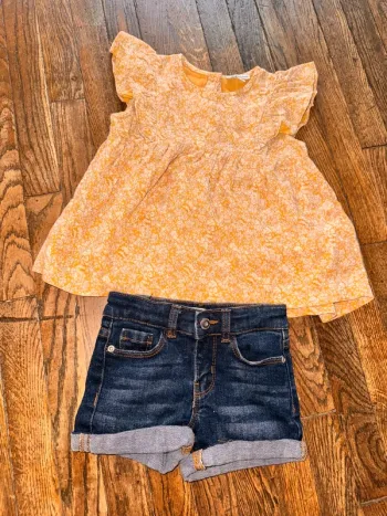 Blouse et short vertbaudet  3 ans