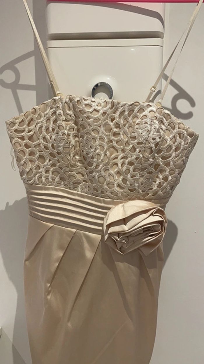 Robe de soirée beige - photo numéro 2