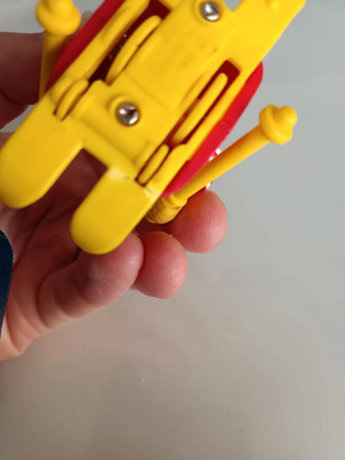 Lot de 2 Figurines McDonald's Vintage - Ronald en Voiture et Ronald sur Skis (avec défauts) - photo numéro 9