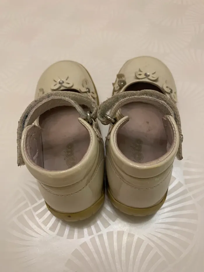 Chaussures fille 24 - photo numéro 2