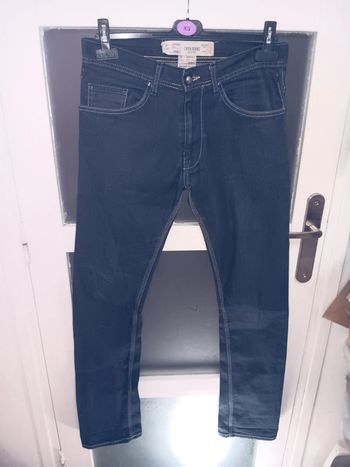 Jean slim  bleu foncé taille 42