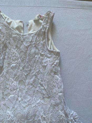 Robe dentelle taille 4-5 ans