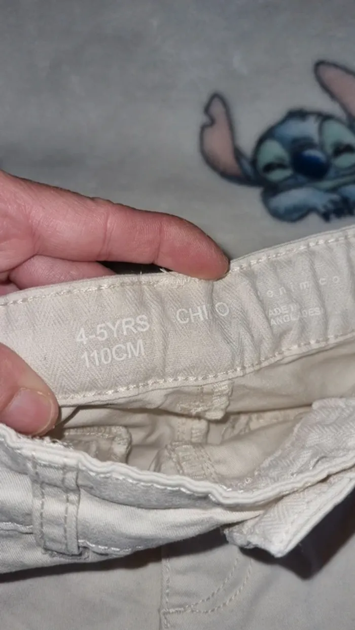 Short 4/5 ans en bon état - photo numéro 7
