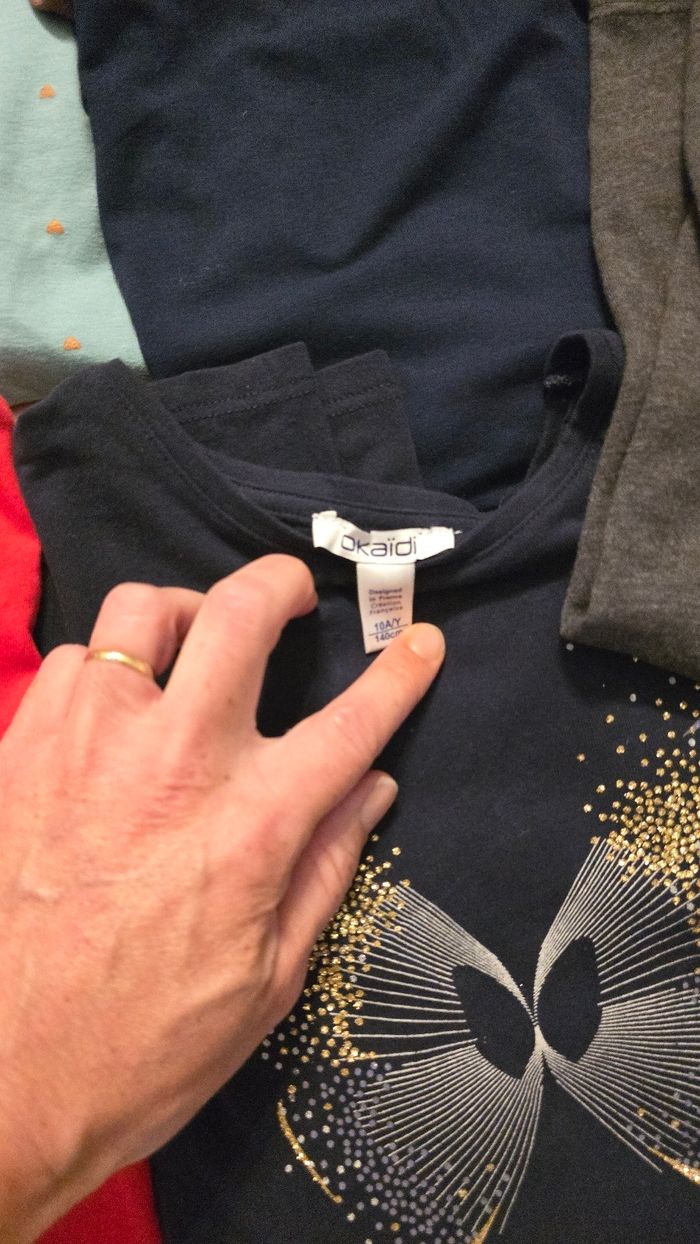 Neufs (non portés)😍🥰 superbe lot Tee-shirts ml et sous pulls 10 ans fille 🥰😍 - photo numéro 5