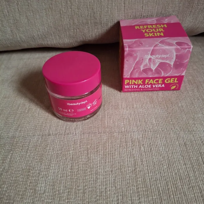 Gel rose pour le visage à l'aloe vera - photo numéro 3