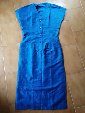 Robe en soie bleu Taille 36/38 Faite par une couturière