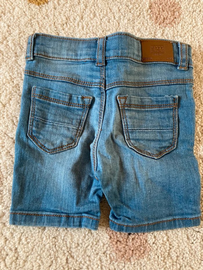 Short en jean 6 mois - photo numéro 2