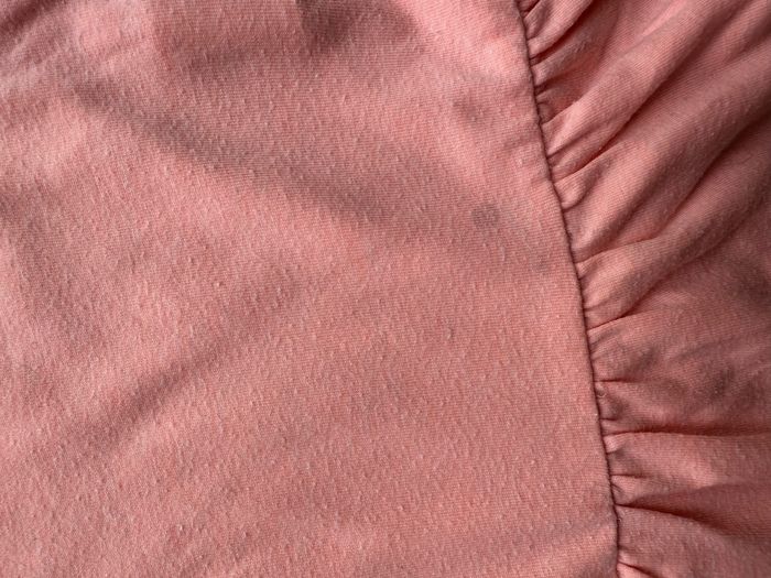 - Robe Sucre d’orge - 2 ans - Très bon état, petite tache - photo numéro 2