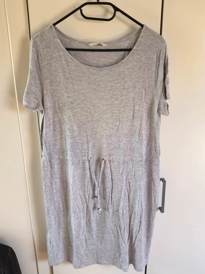 Robe grise