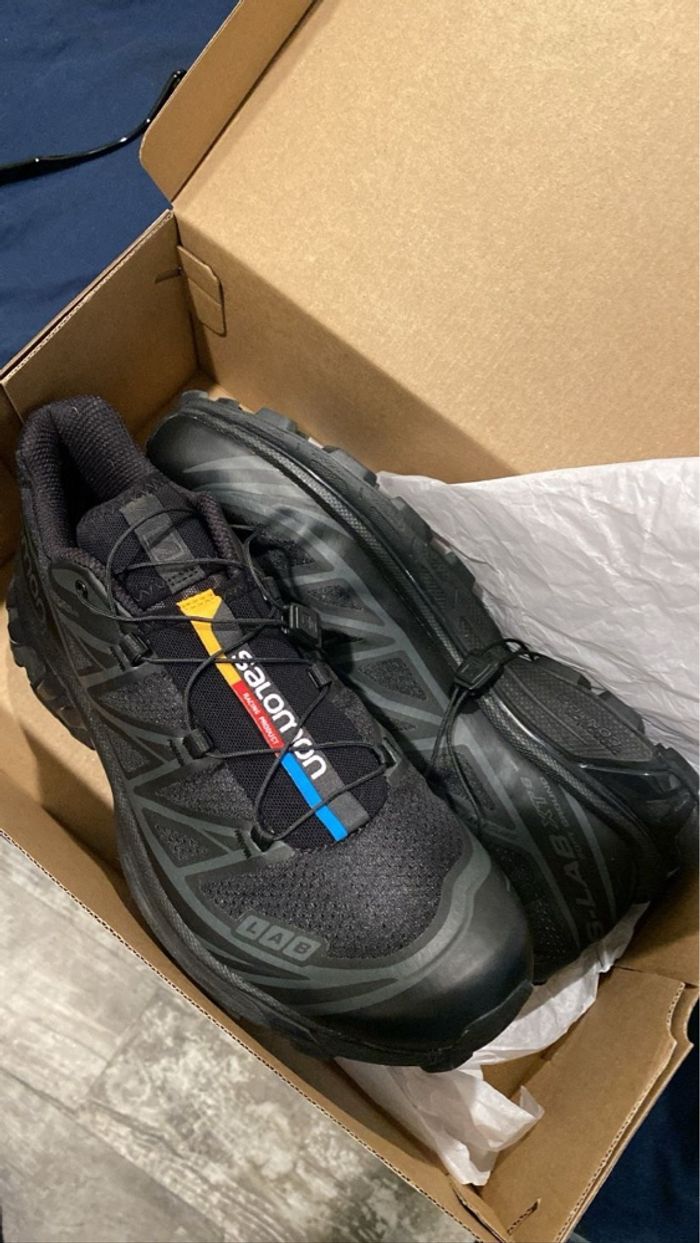 Salomon noir taille 40