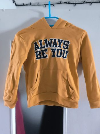 Sweat capuche 6/7 ans A110