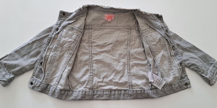 Veste en jean gris clair fille 4 ans TBE - photo numéro 4