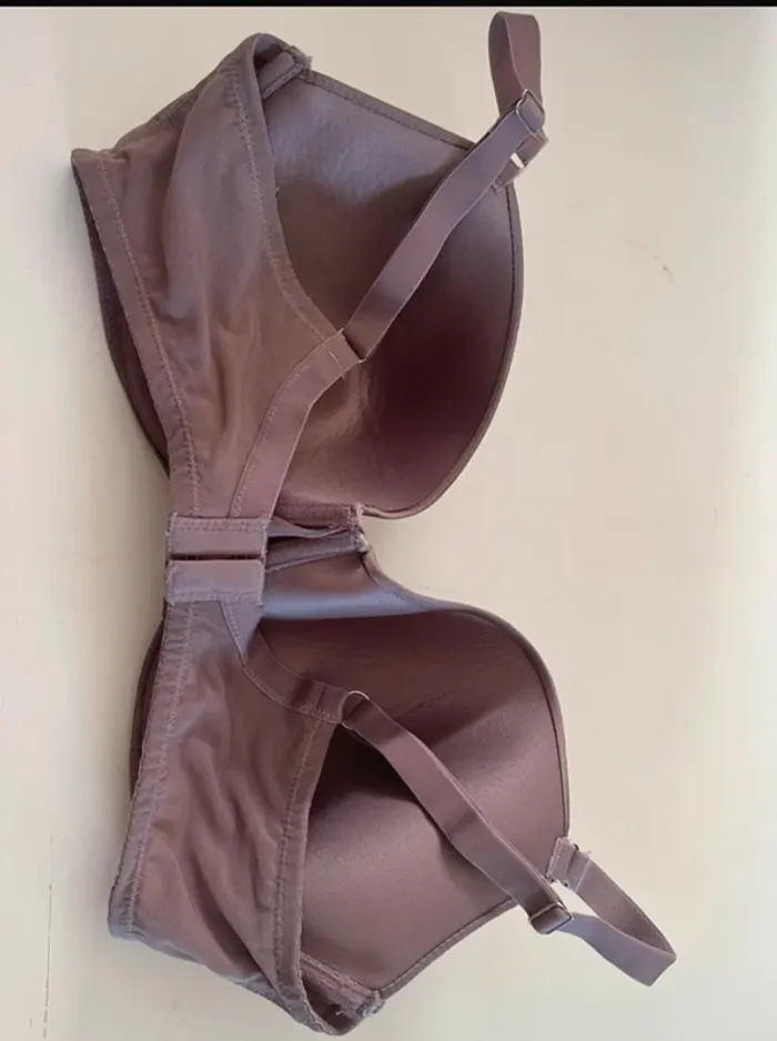 Soutien gorge chocolat en 100 E - photo numéro 3