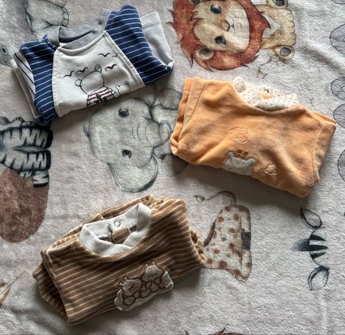 Lot de 3 pulls taille naissance
