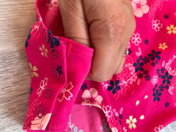 Lots 2 maillots de bains bébé fille 18 et 12 mois - photo numéro 2