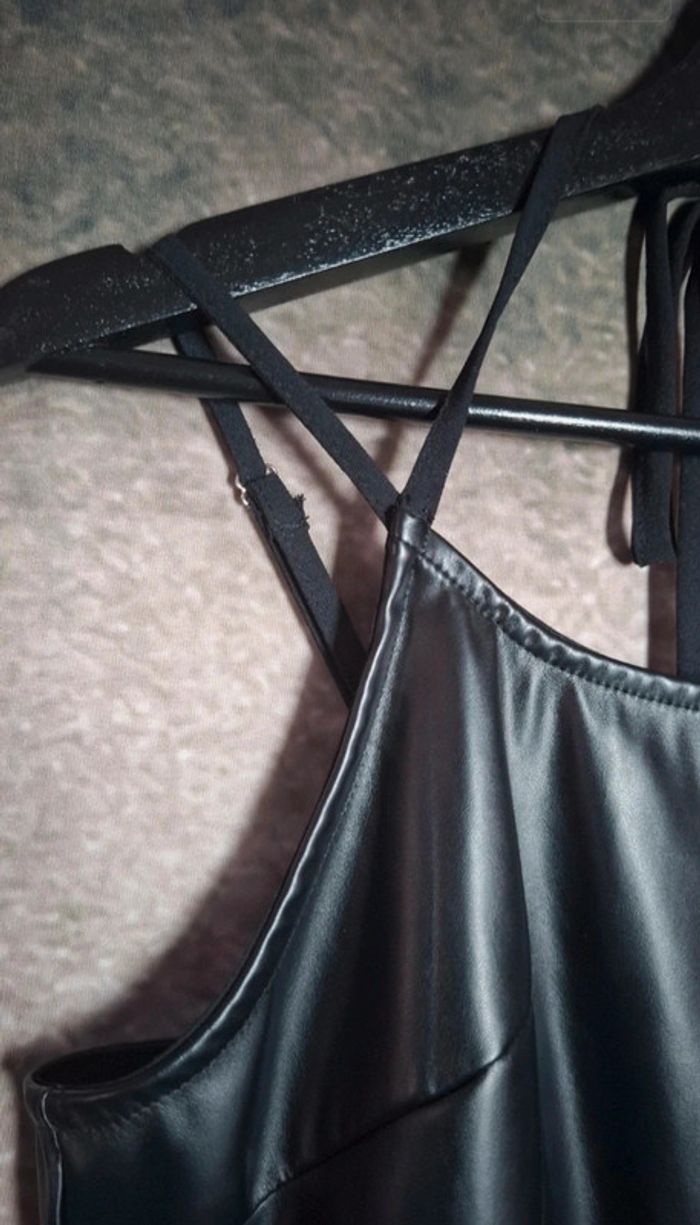Robe noire séduisante - photo numéro 8