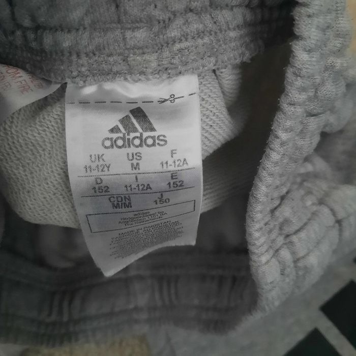 Short adidas 11/12ans gris - photo numéro 2