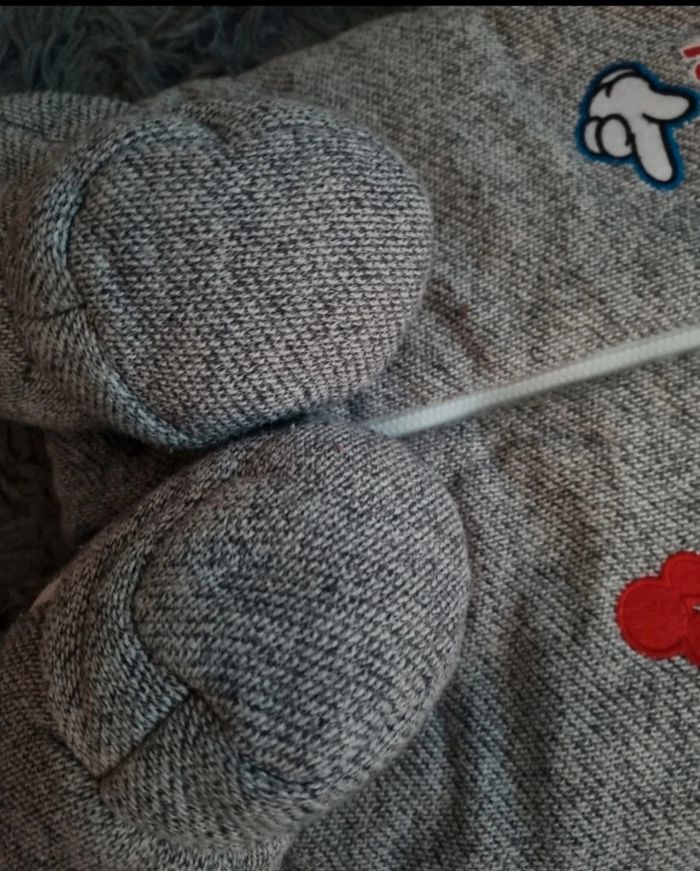 Combinaison Mickey intérieur polaire et chaud taille 6mois  mixte - photo numéro 8