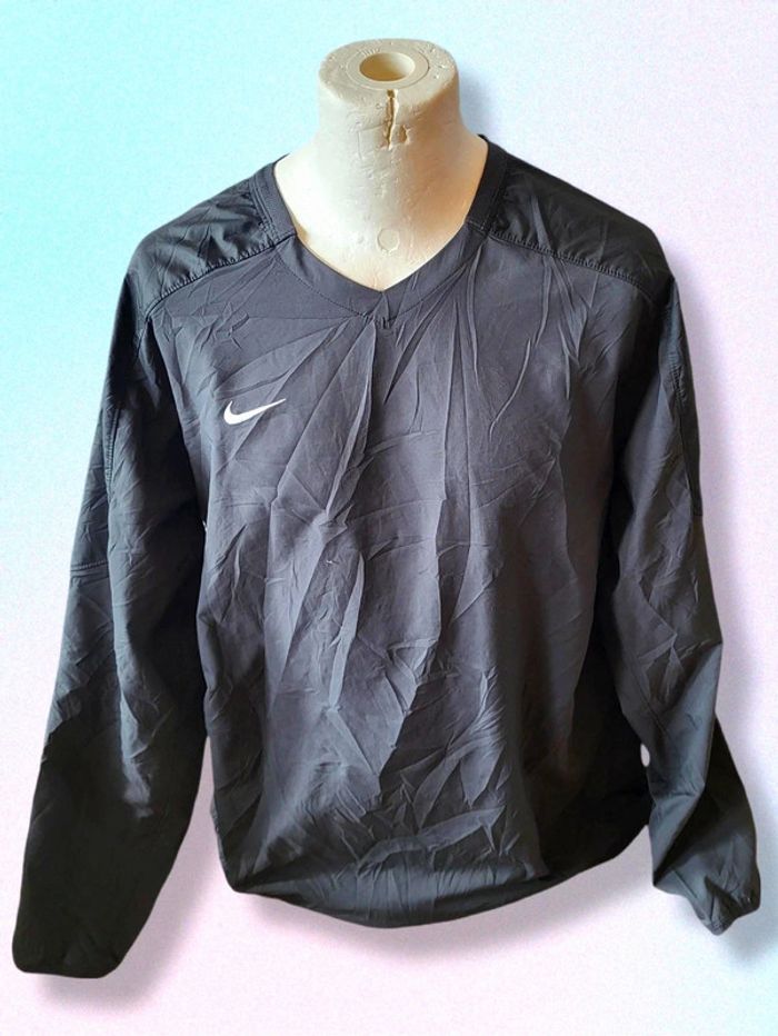 Joli sweat noir Nike Dri-fit Taille L Ref 15IT123