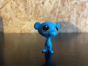 Idée cadeau 🎁 1 figurine Petshop LPS