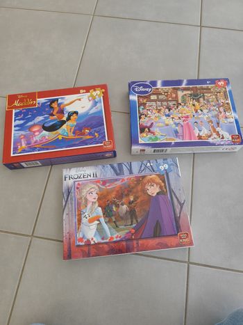 Lot de 3 puzzles de 99 pièces 
