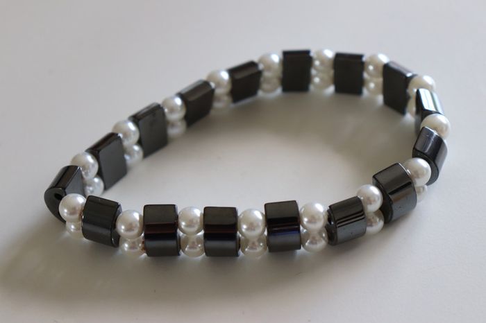 Bracelet noir et blanc - photo numéro 4