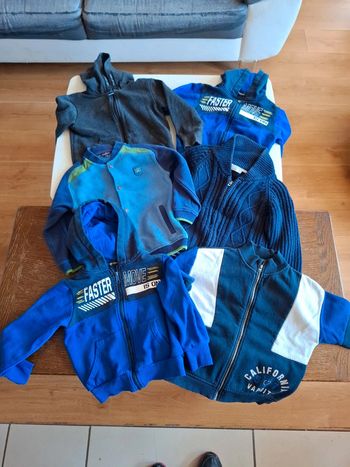 Lot sweats/gilet 6 ans
