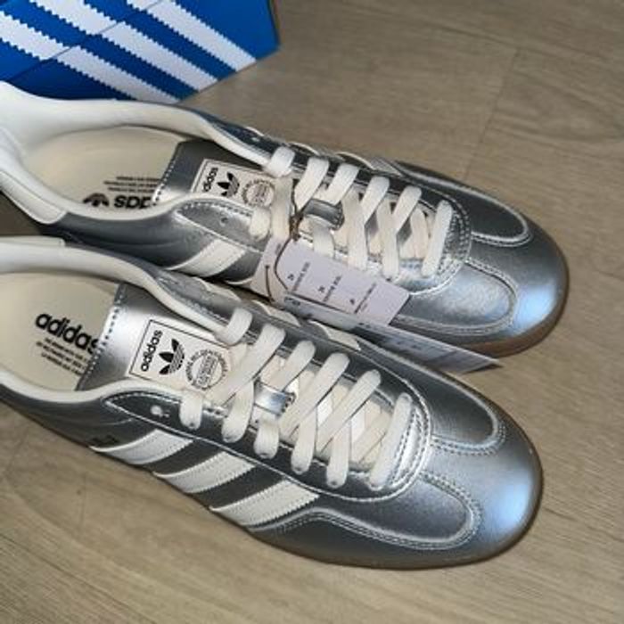 Basket Adidas Gazelle Indoor en cuir Taille 43 Argenté Neuves - photo numéro 7