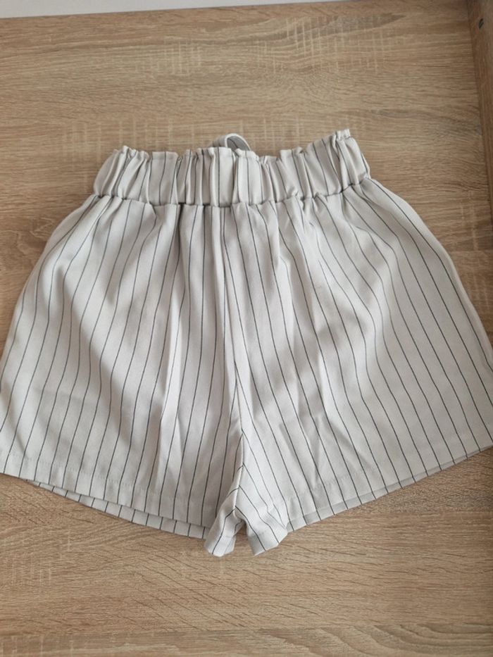🎀 Short à rayures 🎀 - photo numéro 5