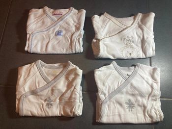 Lot 4 bodies manches longues