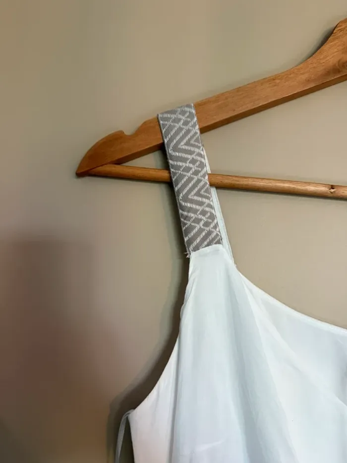 Robe blanche edc - photo numéro 3