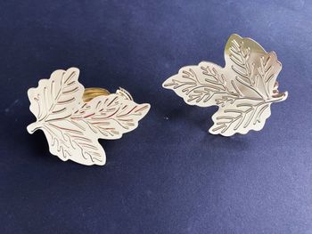 Pinces pour rideaux motifs feuille or