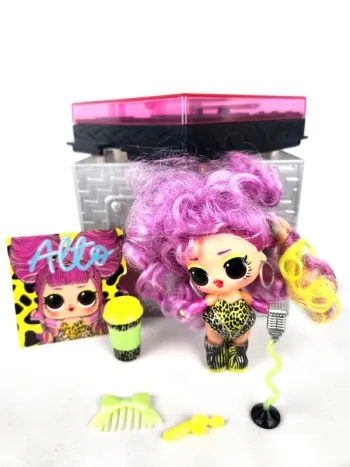 Poupée LOL Surprise! Remix Hair Flip - Rock Club - Alto