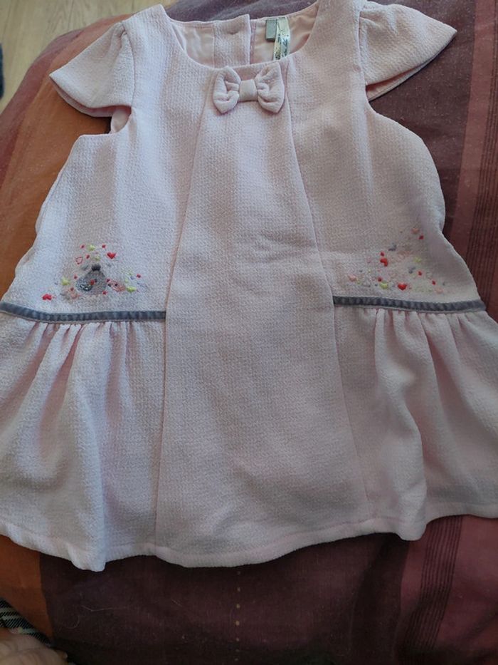 Robe manches courtes