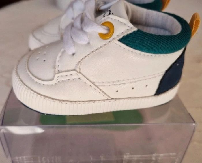 Baskets 1/6 mois Obaïbi neuves - photo numéro 3