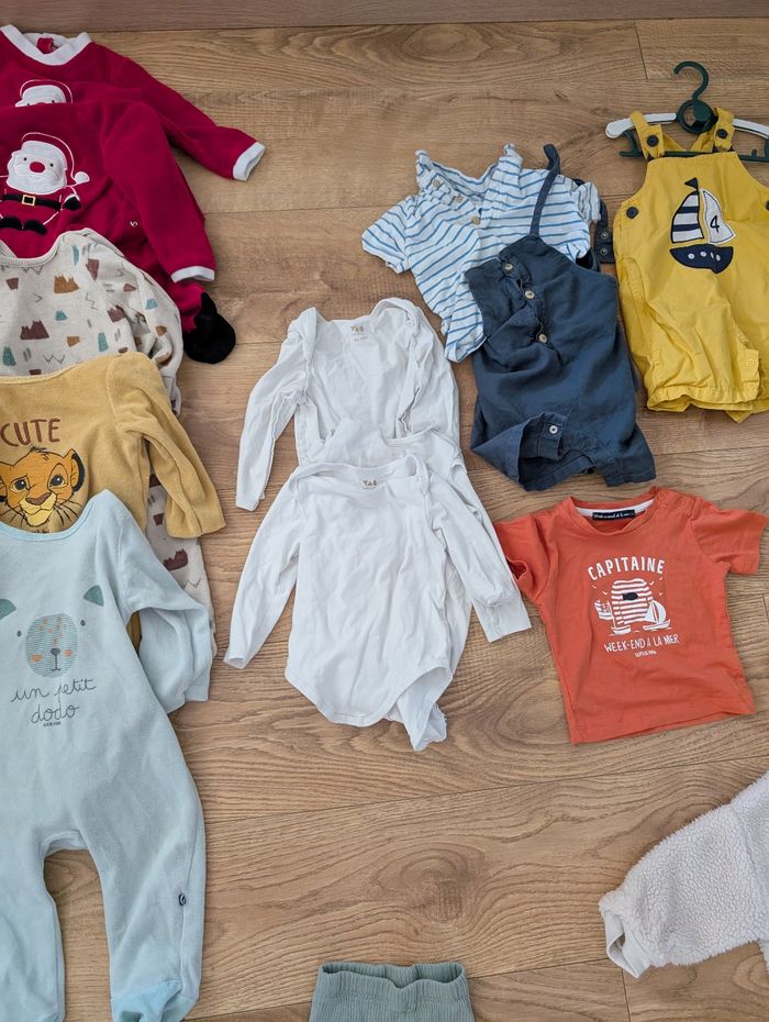 Lot de vêtements 18 mois bébé garçon - photo numéro 3