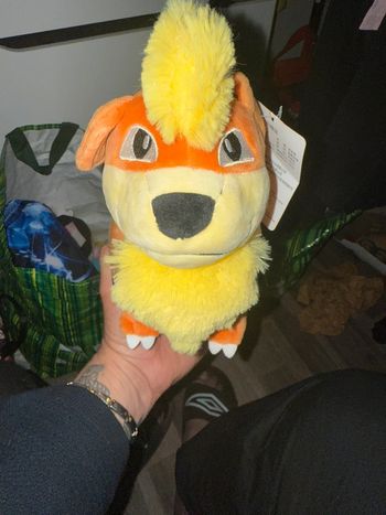 Peluche Pokémon caninos