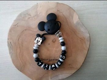 Attache tétine mickey