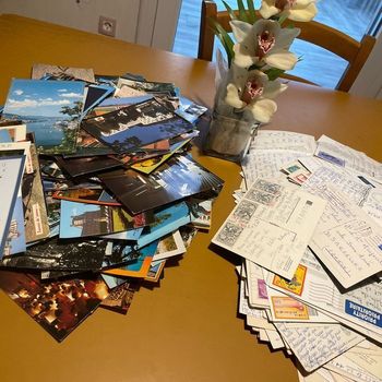 300 cartes postales manuscrites