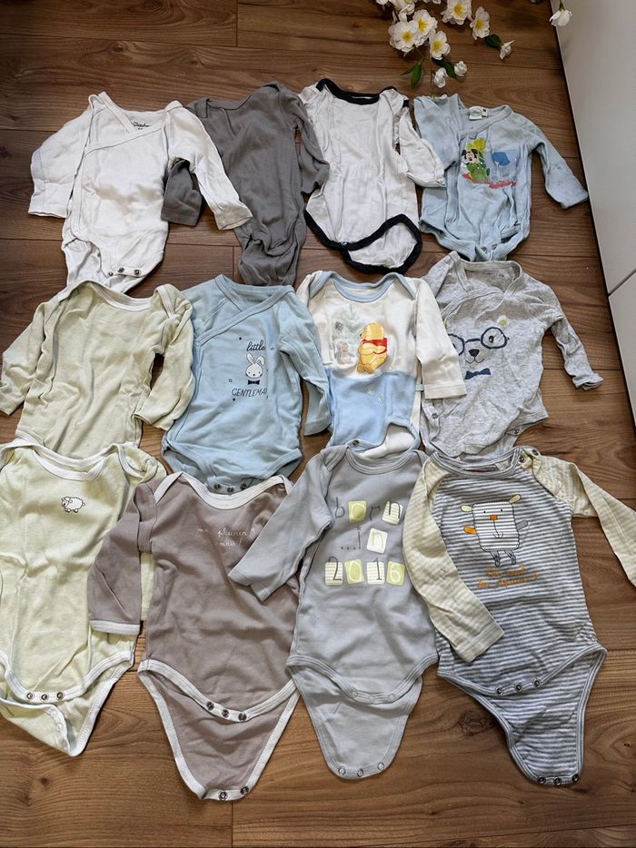 Lot de bodies bébé 6 mois