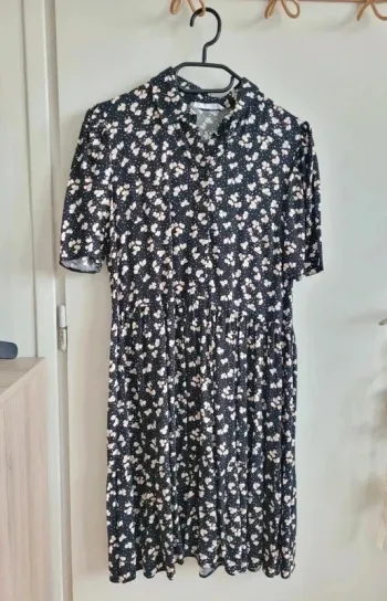 Robe chemise à fleurs noire liberty Primark taille XS 34